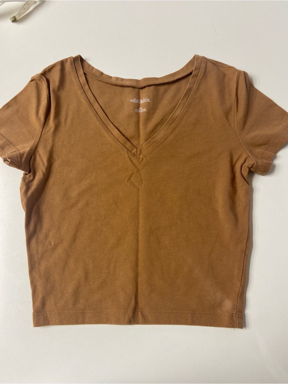 Wild Fable Brown V-Neck Cropped Tee Shirt like new women's/young adult size XS